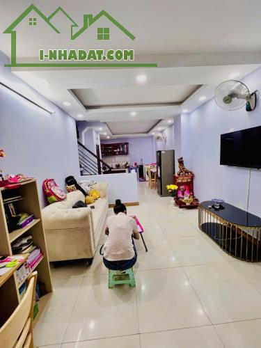 Chính chủ - HXH gần 5m - 4 Tầng - Giáp Phan Huy Ích - Gò Vấp - Giá 5.98 tỷ - 1