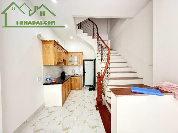 SIÊU PHẨM 5 TẦNG  PHÚC LỢI- LONG BIÊN– Ô TÔ QUA NHÀ –CHỈ 6.45 TỶ