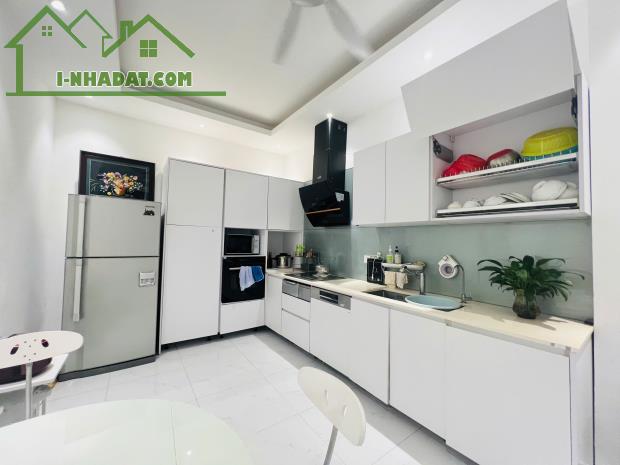 Bán nhà ngõ 19 Kim Đồng - Giáp Bát, 50m2 x 4 tầng, thoáng đẹp, đủ nội thất. Giá 8,5 tỷ
