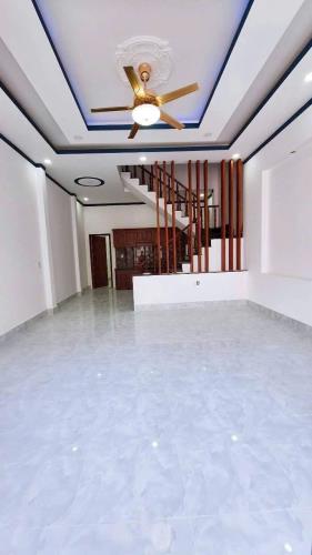 Nhà mặt tiền đường thông 3.75 tỷ/97 m2/1 lầu, 1 trệt,sân ô tô - 2