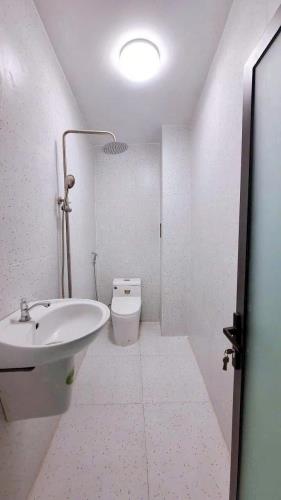 Nhà mặt tiền đường thông 3.75 tỷ/97 m2/1 lầu, 1 trệt,sân ô tô - 3
