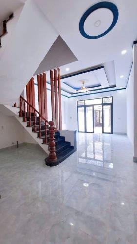 Nhà mặt tiền đường thông 3.75 tỷ/97 m2/1 lầu, 1 trệt,sân ô tô - 5