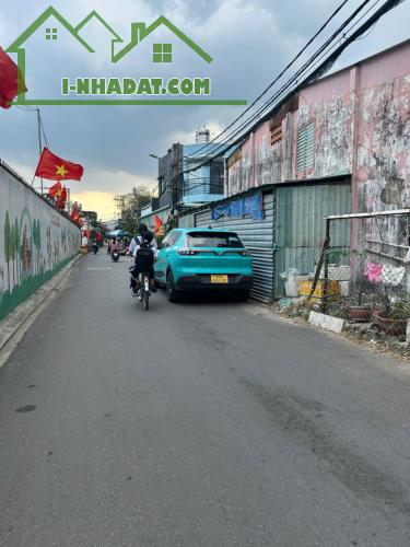 Bán Nhà 2 tầng, hẻm rộng thoáng, Ngã tư trung chánh, Hóc Môn, 48m2, nhỉnh 3 tỷ.