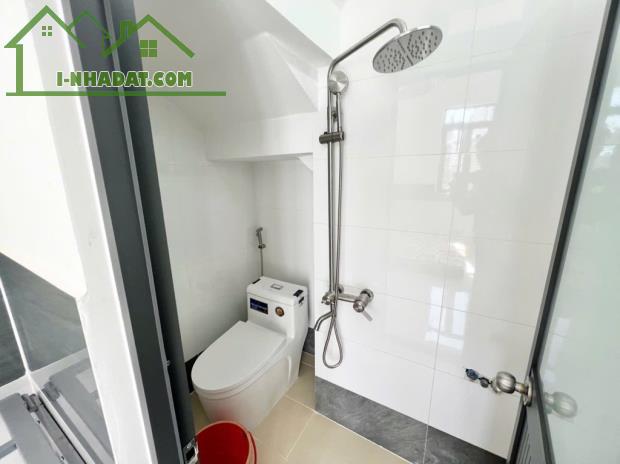 nhà đẹp gần eaon bình tân xe hơi ngủ trong nhà 3tầng 5phòng ngủ chủ gấp bán ace nhanh tay - 5