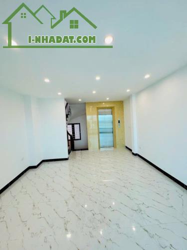 BÁN NHÀ PHỐ HỒNG TIẾN -VỊ TRÍ HIẾM KINH DOANH ĐỈNH 59 M- 14,95TỶ