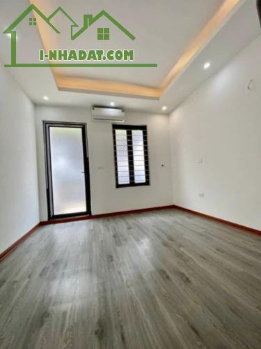 Bán nhà ngõ 64 Vĩnh Hưng, Diện tích 25m x 5 tầng, mặt tiền 4m, giá 5.5 tỷ - 5