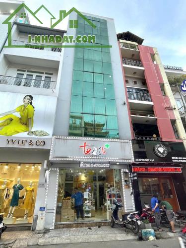 Bán nhà hai mặt tiền đường Tô Hiến Thành quận 10 (DT 5,5x20m) 6 tầng thang máy