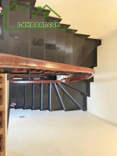BÁN NHÀ MẶT PHỐ NỘI THẤT SỊN SÒ VIEW HỒ LINH ĐÀM 40M 5 TẦNG - 3