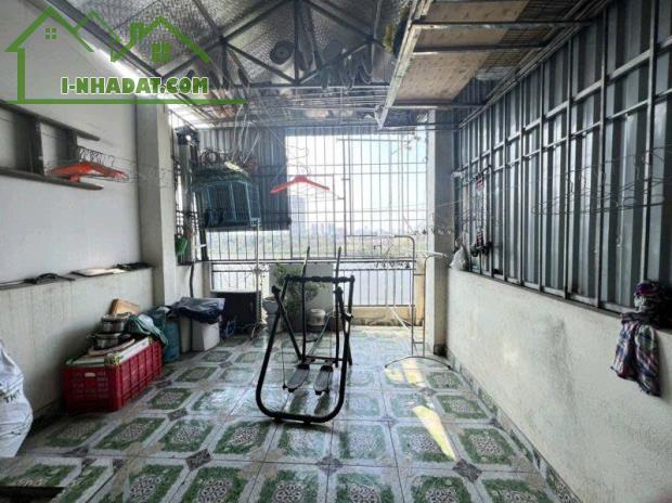 BÁN NHÀ MẶT PHỐ NỘI THẤT SỊN SÒ VIEW HỒ LINH ĐÀM 40M 5 TẦNG - 4