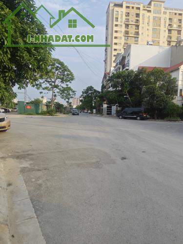 HƠN 7 TỶ - 48M - NGÕ Ô TÔ - BÁN ĐẤT NGỌC THUỴ - 150M RA CÔNG VIÊN   Ngõ nông – ô tô đỗ cửa