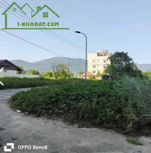 Lô đất sổ vuông vức đường Nguyễn Lâm. DT:110m , ngang 5m . Giá : 7tỷ8 thương lượng
