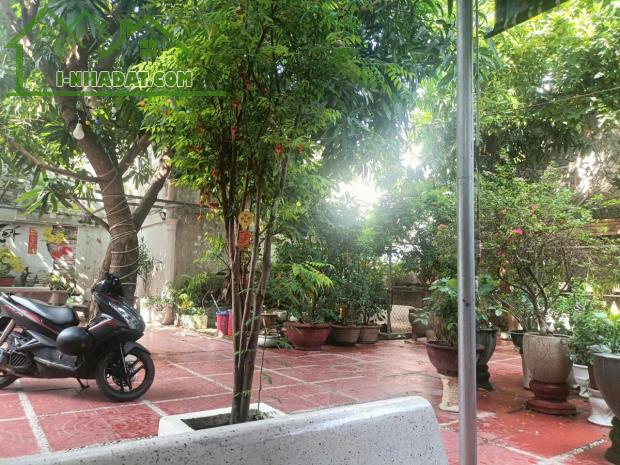 Bán căn nhà sân vườn ở mặt tiền ngay trung tâm Hải Châu, TP. Đà Nẵng - 2
