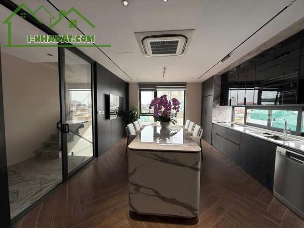 Bán nhà Bồ Đề - Gần cầu Chương Dương. Lô Góc - Thang Máy - Gara Ô tô. Lh 0965858116 - 2