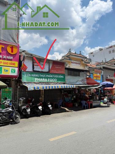 bán nhà mặt tiền 27A cô giang quận 1 hiện trạng 27m sổ hồng riêng giá 4.tỉ 900 tr