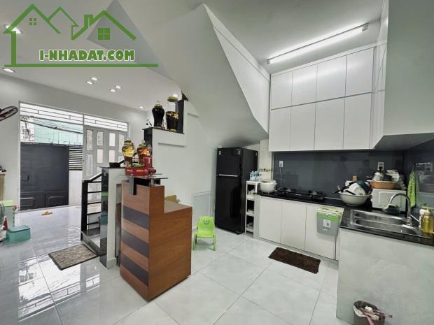 GIẢM SỐC 1 TỶ - GẤP BÁN CHÍNH CHỦ - HOÀNG HOA THÁM - HXH - P5 BÌNH THẠNH - 5X10 - 2 LẦU - - 2