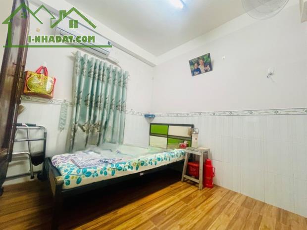 Bán nhà 4 tầng, 142m², 4PN, 3WC, Linh Xuân, Thủ Đức - 4.95 tỷ - 2