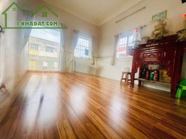 Bán nhà 4 tầng, 142m², 4PN, 3WC, Linh Xuân, Thủ Đức - 4.95 tỷ - 3