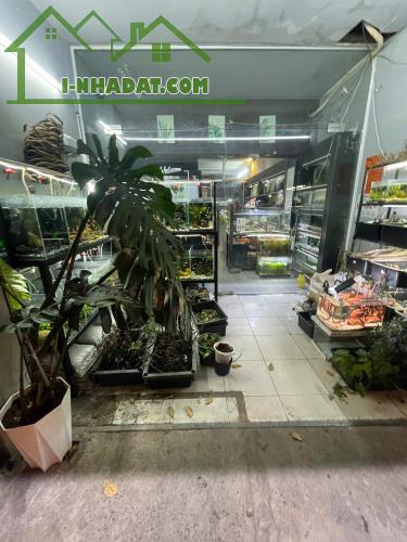 CHÍNH CHỦ CÓ VIỆC CẦN SANG GẤP LẠI QUÁN 5B Nguyễn Biểu-Phường 1- Quận 5- TP.HCM