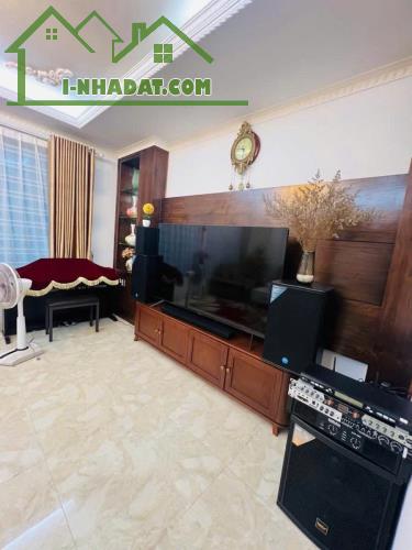 BÁN NHÀ VŨ PHẠM HÀM, PHÂN LÔ, ÔTÔ NGỦ NHÀ, DÂN XÂY, 2 THOÁNG, 42M2 NHỈNH 13TỶ - 2