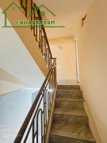BÁN NHÀ CẠNH MT NGUYỄN TRÃI ,Q.5, HẺM THẲNG 1 TRỤC ,5 TẦNG , 6 PHÒNG,SHR, HOÀN CÔNG ĐỦ, - 3