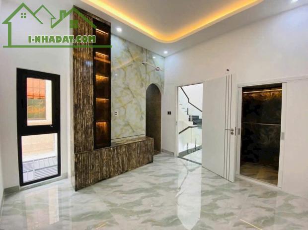 Bán nhà 95m² Lê Hồng Phong, ô tô vào nhà – Giá 8.89 tỷ