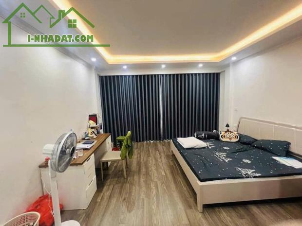 BÁN NHÀ TRẦN QUỐC HOÀN, PHÂN LÔ, ÔTÔ ĐỖ 2 ĐẦU, VỈA HÈ, KINH DOANH, 41M2 NHỈNH 13 TỶ - 2
