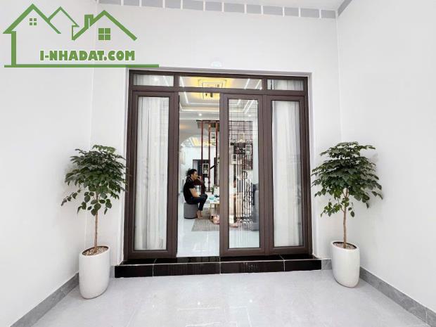 Đống Đa - Tôn Đức Thắng - Khâm Thiên - Ngõ rộng - 32 m - 4 Tầng - 4 PN - 5,6 tỉ. - 2