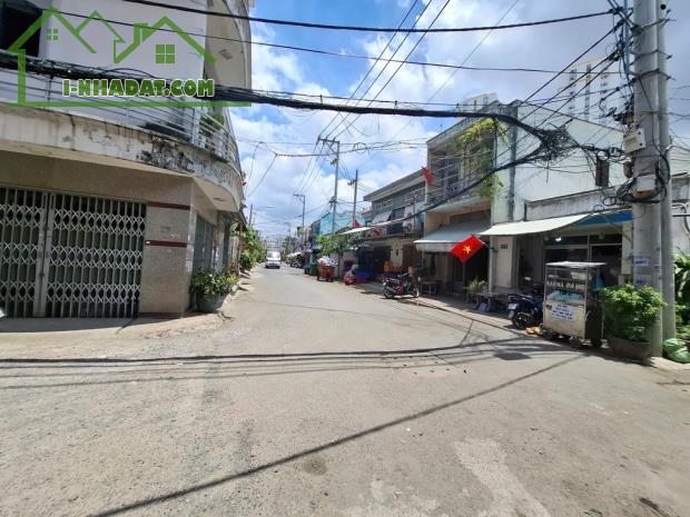 Bán gấp nhà đẹp ở ngay An Dương Vương, xe hơi ngủ nhà, 68m2, nở hậu, SHR, chỉ nhỉnh 5 tỷ.