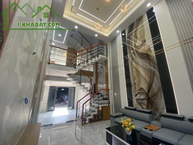 nhà đẹp ngay eaon bình tân hẻm 8m sát mặt tiền 4tầng dtsd 208m2 dọn vào ở ngay