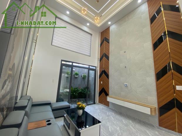 nhà đẹp ngay eaon bình tân hẻm 8m sát mặt tiền 4tầng dtsd 208m2 dọn vào ở ngay - 1