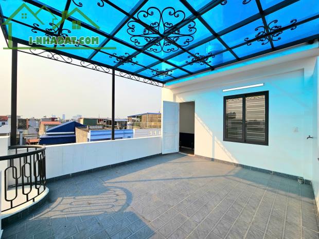 Bán nhà 4 tầng độc lập sân cổng xây mới Hồ Sen - 5