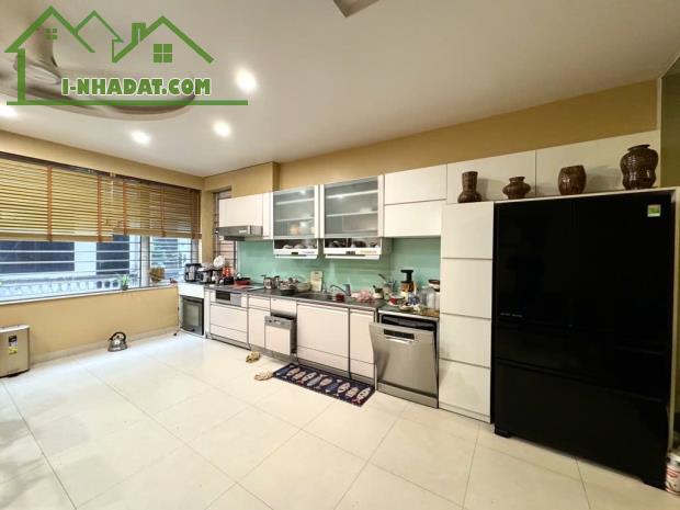 BÁN NHÀ PHỐ NGUYÊN HỒNG - LÔ GÓC 68M² - MT 5.5M - Ô TÔ TRÁNH - KINH DOANH VP - GIÁ 15,8 TỶ - 1