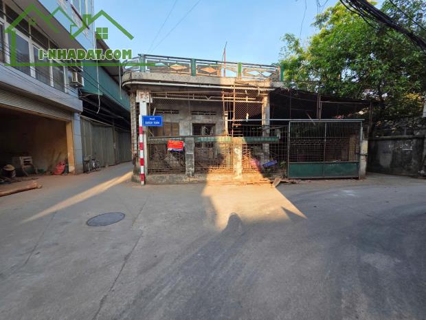Diện tích: 97m² (mặt tiền rộng 6m) GIÁ 2 TỶ 

 rộng, thoáng – cực kỳ thuận lợi kinh doanh - 2