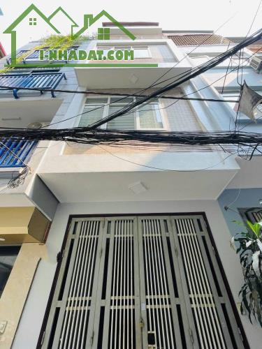 Láng-phân lô-oto đỗ cửa-2 thoáng-kinh doanh-42m2-12.2 tỷ