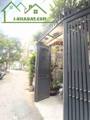 Bán nhà Phương Mai, Đống Đa, giá đầu tư, 260mx4t, 42.8 tỷ, 0985696268