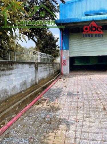 X134 bán nhà xưởng xây dựng kiên cố. trang bị Cầu trục tải trọng lớn, mặt tiền đông dân - 2