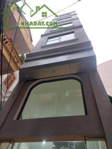 HOT bán nhà ngõ Chợ Khâm Thiên, Đống Đa, 50m2, 6T Thang máy, 11.8 tỷ