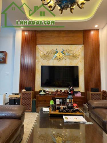 Bán nhà phố Tây Sơn, Đống Đa 45m nhà 5 tầng giá 11,2 tỷ