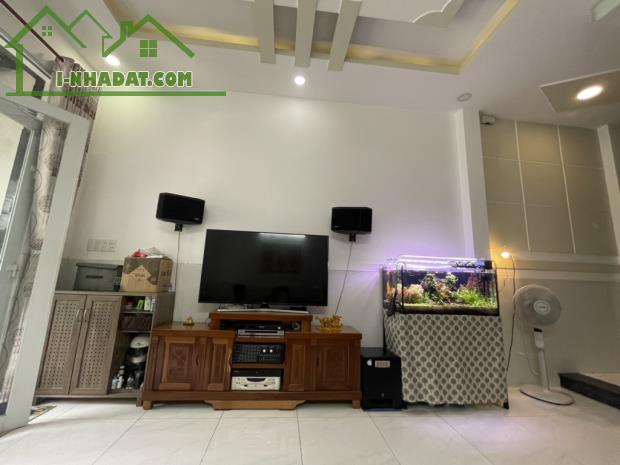 Bình Tân, nhà 4 tầng, 4 x 12, nhỉnh 5 tỏi, hẻm ô tô thông tứ tung