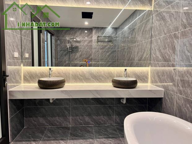 Bán nhà Hoa Hậu 7 tầng phố Lâm Hạ Long Biên 45m hơn 16 tỷ gara ô tô khu vực Vip - 2