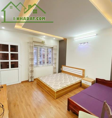 Cho thuê nhà phố Văn Cao, DT: 90m2, 4 ngủ khép kín. - 4