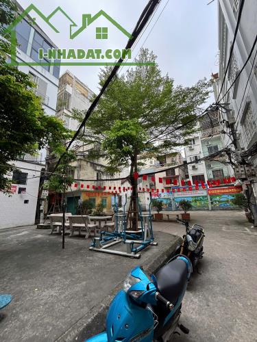 ÔNG ÍCH KHIÊM BA ĐÌNH - MẢNH ĐẤT VÀNG CÒN SÓT LẠI