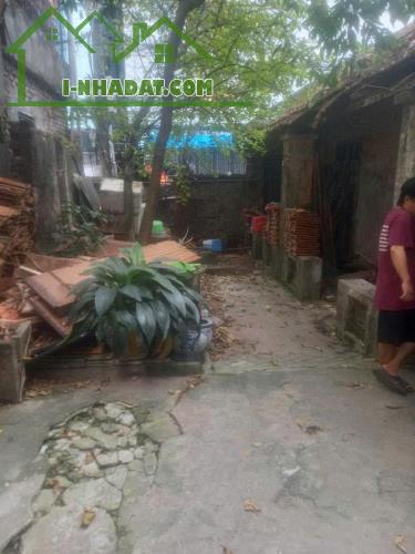 ÔNG ÍCH KHIÊM BA ĐÌNH - MẢNH ĐẤT VÀNG CÒN SÓT LẠI - 1