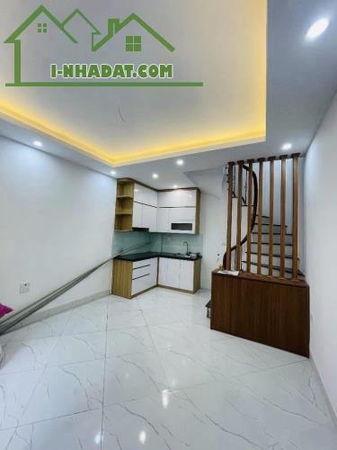Bán nhà Trần Khát Chân - mặt ngõ thông thuận tiện , dt 25M * 5T giá 5.8 tỷ SĐCC