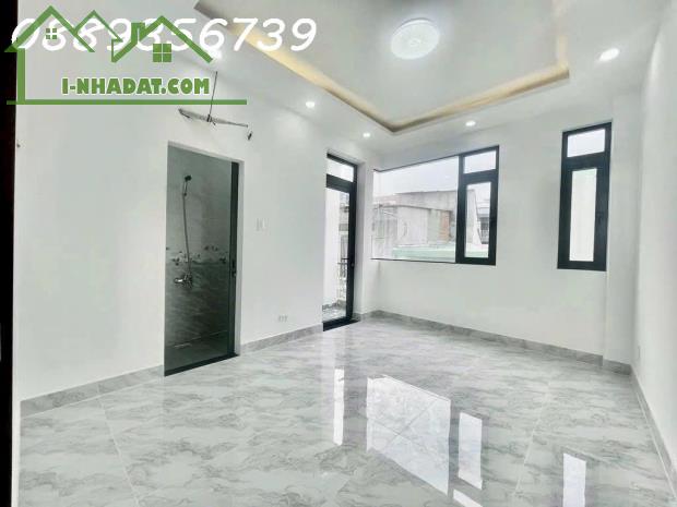 BÁN GẤP NHÀ CĂN GỐC MỚI XÂY 3 TẦNG + SÂN THƯỢNG ĐÚC BTCT – GẦN CHỢ SÁNG BÙI MINH TRỰC