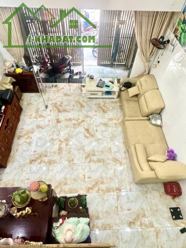 Tân Bình giáp Q10, hẻm XH Lý Thường Kiệt, 5 Tầng, ngang 5.5m, 84m2, Ở/VPCTy, 16.49 Tỷ