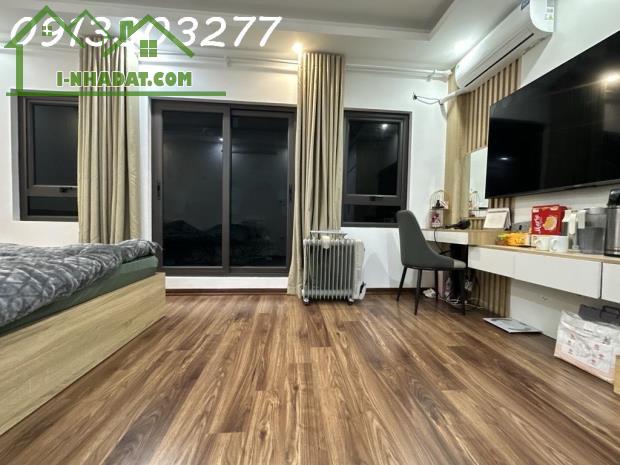 BA BƯỚC RA PHỐ - HỘ KHẨU HAI BÀ - 1 CĂN ĐỘC LẬP - 5 TẦNG THANG MÁY - NGÕ THẲNG - NGAY NGÃ - 2