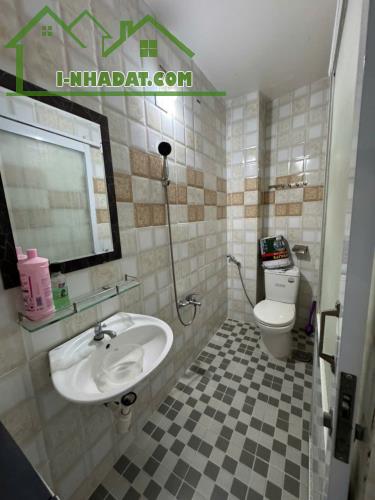 CHO THUÊ NHÀ 3 TẦNG HẺM OTO ĐƯỜNG CAO ĐÀI - PHƯƠNG SƠN
- Diện tích 45.4m2 full ODT
- - 3