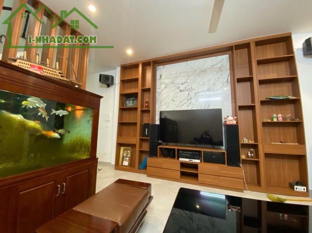 NHÀ ĐẸP -4 NGỦ -3WC- GẦN OTO-NGUYỄN LƯƠNG BẰNG -TRUNG TÂM QUẬN ĐỐNG ĐA