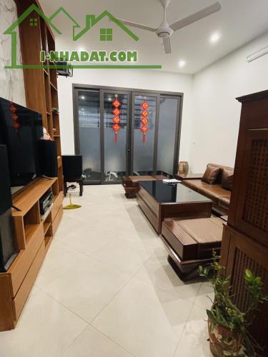 NHÀ ĐẸP -4 NGỦ -3WC- GẦN OTO-NGUYỄN LƯƠNG BẰNG -TRUNG TÂM QUẬN ĐỐNG ĐA - 1